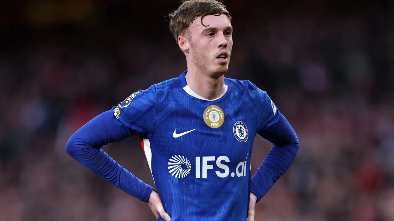 ما حقيقة التراجع التكتيكي في مستوى كول بالمر مع فريق تشيلسي الإنجليزي؟